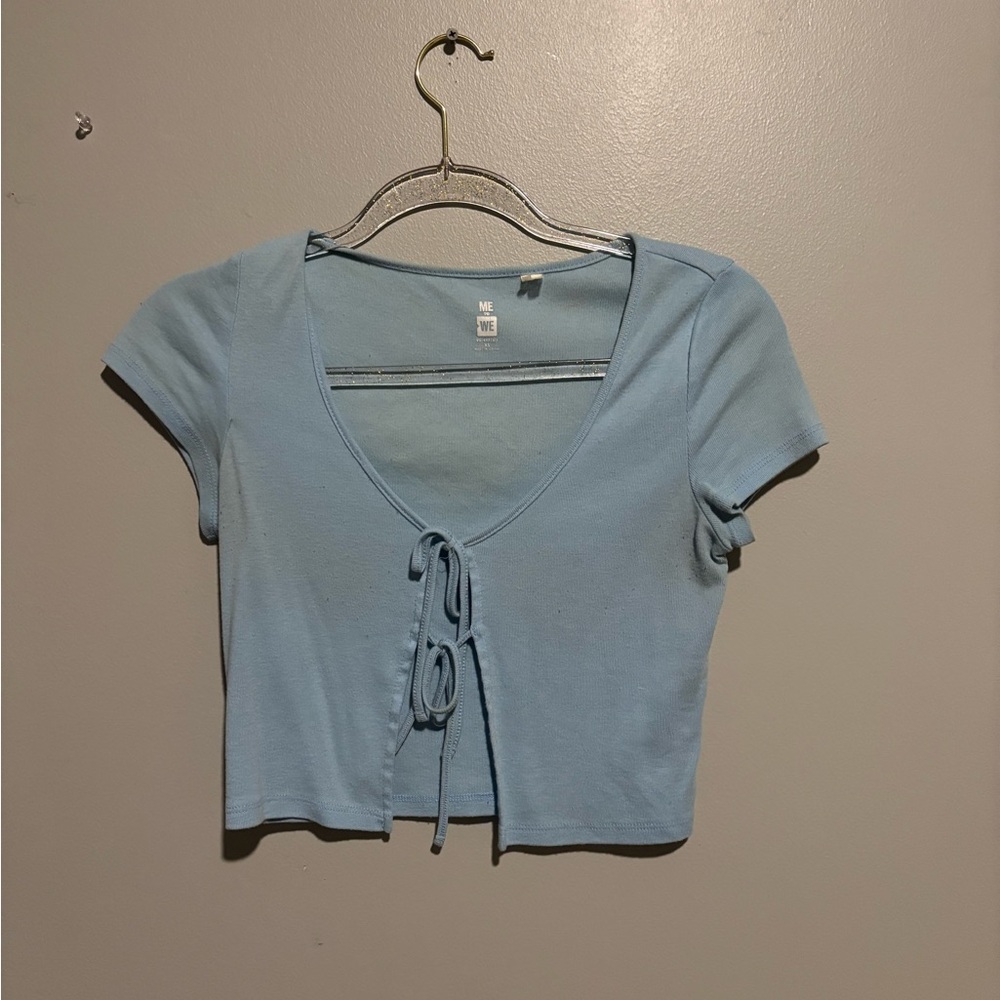 Tilly's Sky Blue Tie-Front Crop Top
